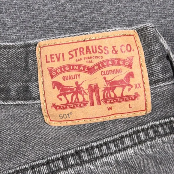 Levi's 501 Jeans Women Size 27 Gray Straight Leg Button Fly Raw Hem Denim Mom - Picture 5 of 11